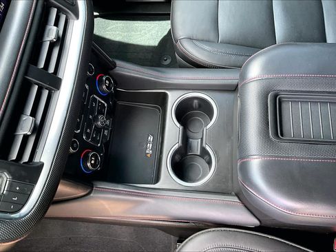 Used 2021 Chevrolet Tahoe RST w/ Luxury Package RWD image 17