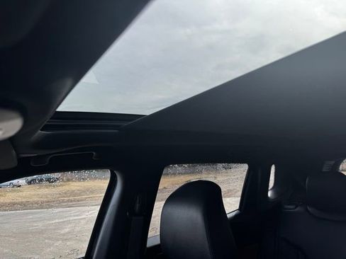 Used 2024 Jeep Compass Limited w/ Sun and Sound Group image 37