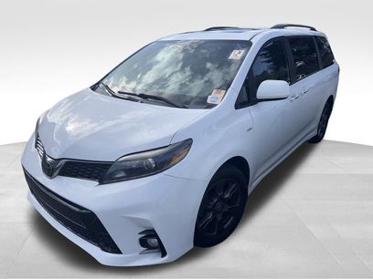 Used 2020 Toyota Sienna SE