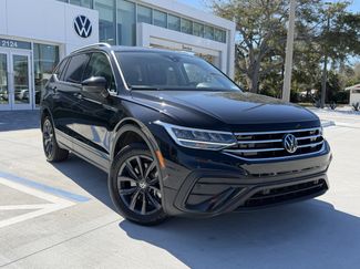 Used 2024 Volkswagen Tiguan SE video 1