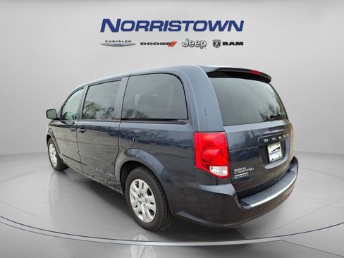 Used 2014 Dodge Grand Caravan SE w/ Quick Order Package 29E SE FWD image 4