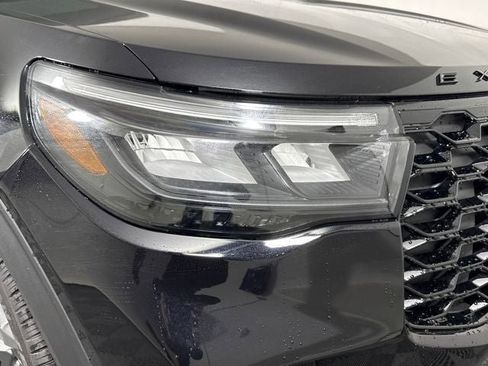 New 2026 Ford Explorer ST-Line w/ ST-Line Street Pack image 12