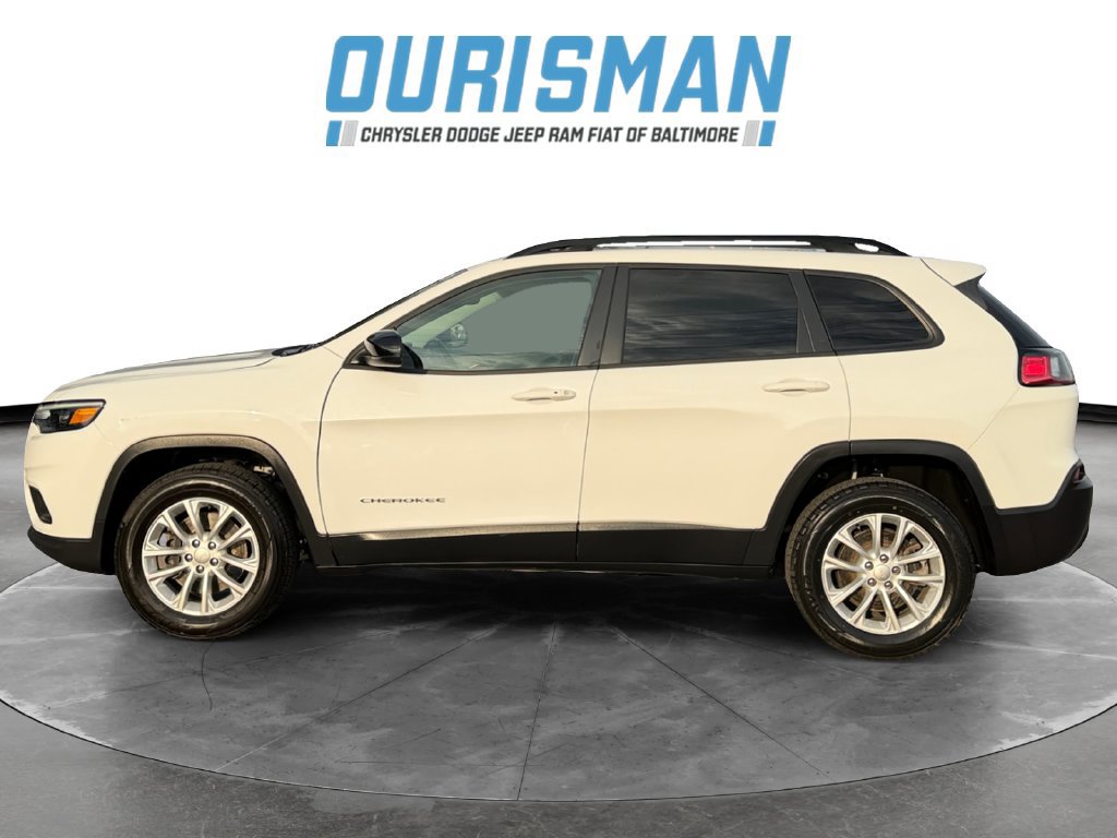 Used 2022 Jeep Cherokee Latitude Lux w/ Sun & Sound Group AWD/4WD image 3