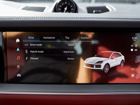 Used 2024 Porsche Cayenne Coupe image 70