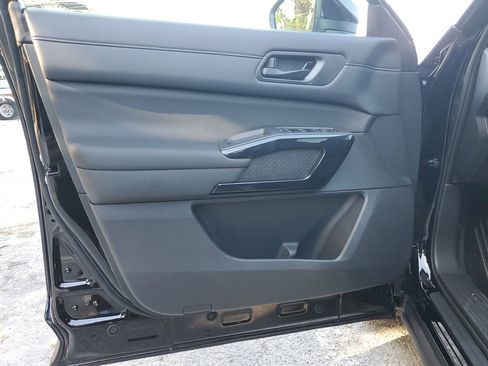 New 2026 Nissan Pathfinder SV image 21