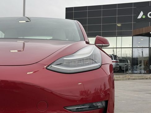 Used 2018 Tesla Model 3 Long Range image 28