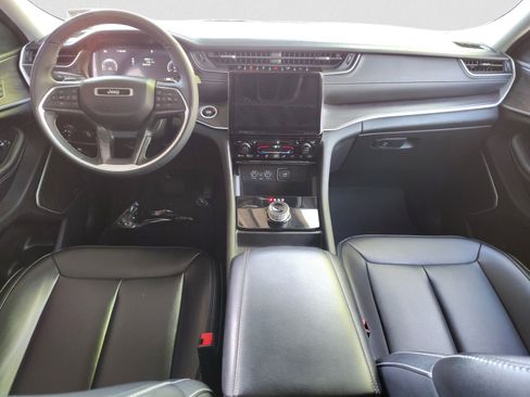 Used 2024 Jeep Grand Cherokee L Limited image 13