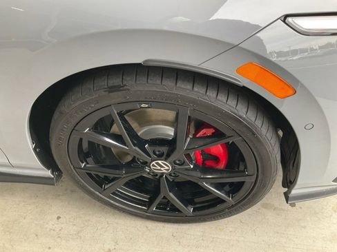 Used 2024 Volkswagen GTI Autobahn image 28