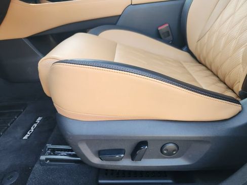 Used 2023 Nissan Rogue Platinum FWD image 23
