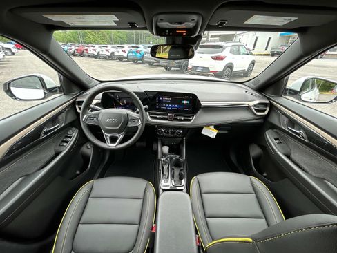 New 2025 Chevrolet TrailBlazer ACTIV w/ Convenience Package image 12