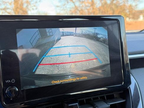 Used 2024 Toyota Corolla LE image 19