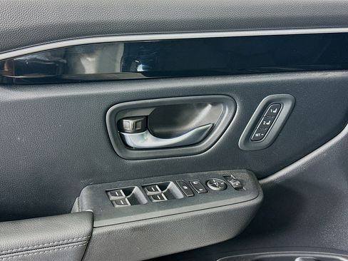 Used 2024 Honda Pilot Touring image 15