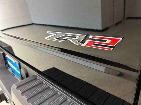 Used 2022 Chevrolet Silverado 1500 ZR2 image 13