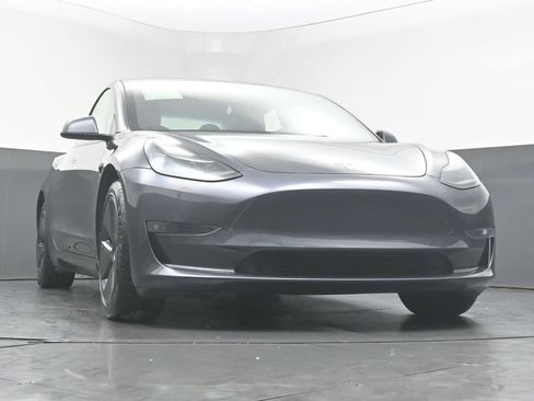 Used 2022 Tesla Model 3 Long Range AWD/4WD image 41