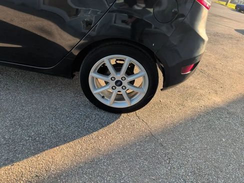 Used 2019 Ford Fiesta SE w/ Equipment Group 201A image 9