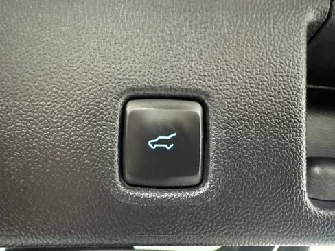 Used 2023 Ford Escape ST-Line AWD/4WD image 37
