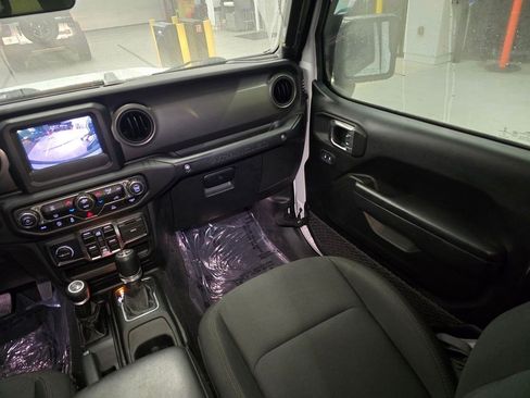 Used 2023 Jeep Wrangler Unlimited Sport AWD/4WD image 36