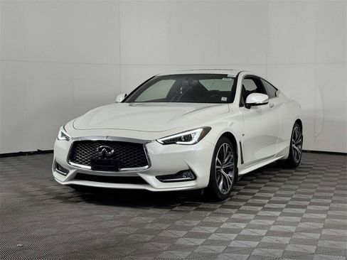 Used 2018 INFINITI Q60 3.0t Luxe w/ Sensory Package 3.0T Luxe image 7