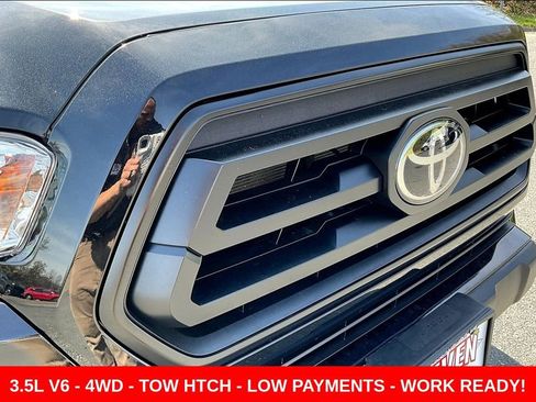 Used 2022 Toyota Tacoma SR AWD/4WD image 32