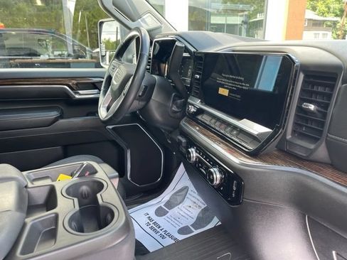 Used 2024 GMC Sierra 2500 SLE w/ SLE Value Package; AWD/4WD image 10