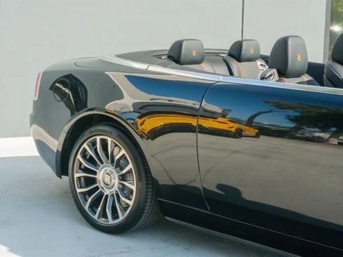 Used 2018 Rolls-Royce Dawn image 34