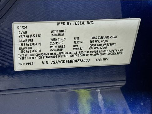 Used 2024 Tesla Model Y Long Range AWD/4WD image 12