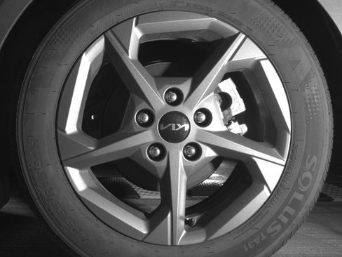 Used 2025 Kia K4 FWD image 14
