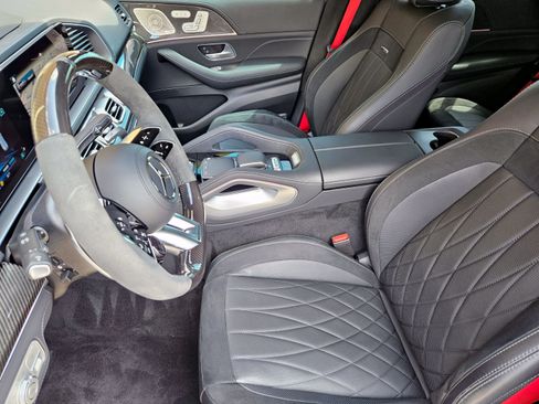 Used 2024 Mercedes-Benz GLS 63 AMG 4MATIC image 27