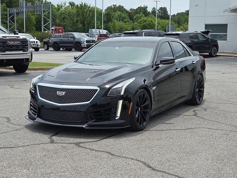 Used 2018 Cadillac CTS V w/ Carbon Fiber Package RWD image 2