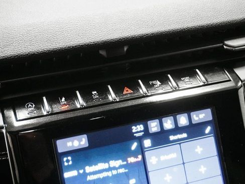 Certified 2025 Jeep Grand Cherokee Laredo w/ Luxury Tech Group I image 24