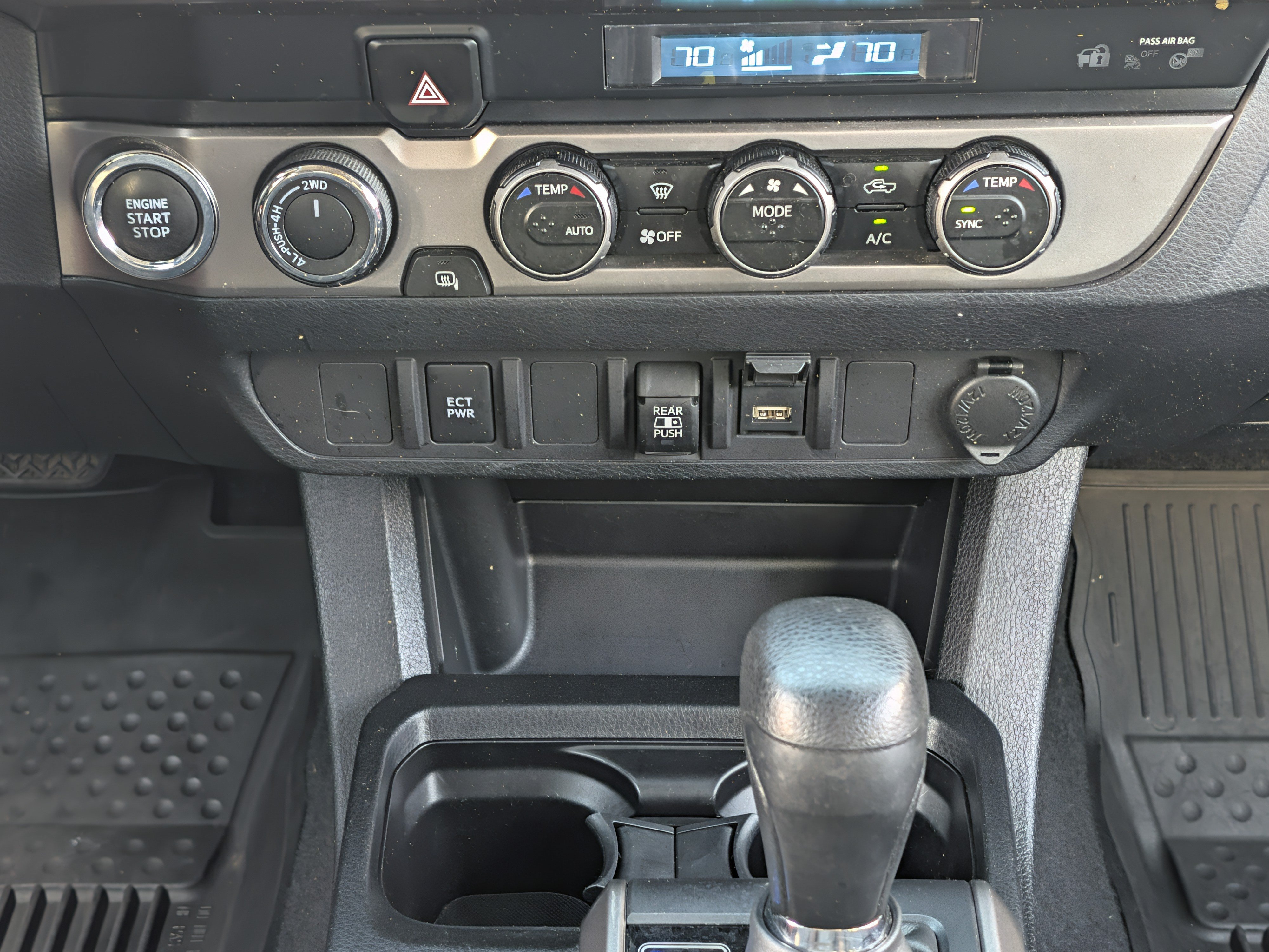 Certified 2023 Toyota Tacoma SR5 AWD/4WD image 31