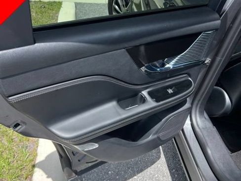 Used 2022 Lincoln Corsair FWD image 13