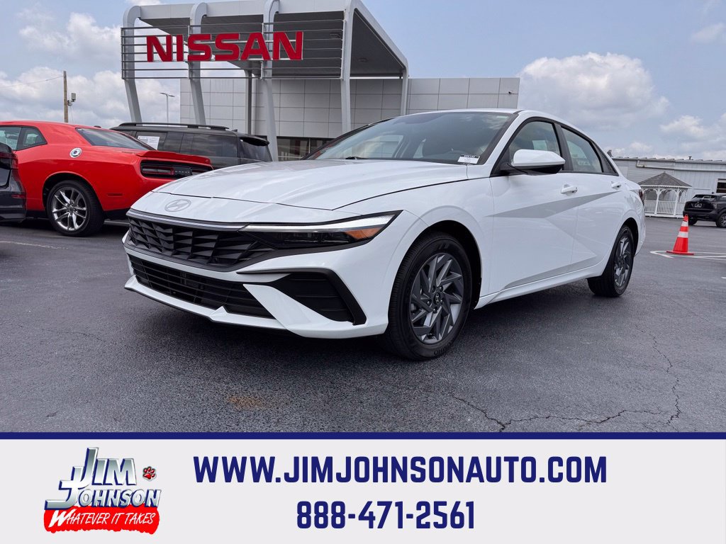 Used 2026 Hyundai Elantra Hybrid FWD image 1