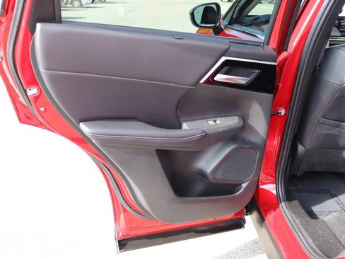 Used 2022 Mitsubishi Outlander SE AWD/4WD image 8