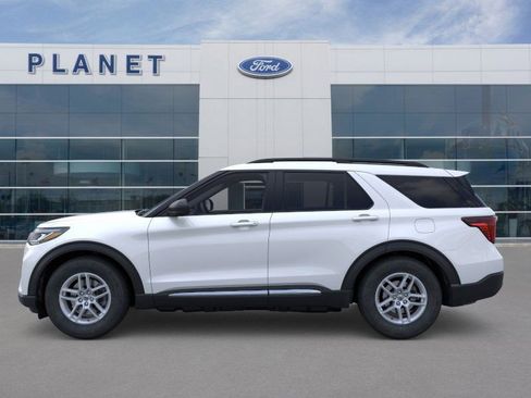 New 2025 Ford Explorer Active w/ Active Comfort Package image 3