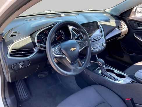 Used 2024 Chevrolet Malibu LT FWD image 18