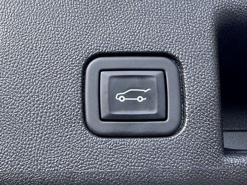 Used 2024 Chevrolet Equinox LT image 30