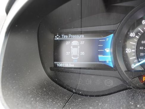 Used 2017 Ford Edge Titanium w/ Equipment Group 302A AWD/4WD image 8