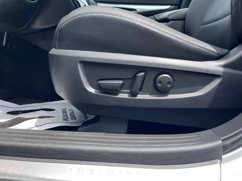 Used 2019 INFINITI QX50 Luxe w/ Protection Package FWD image 9