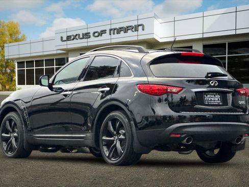 Used 2017 INFINITI QX70 AWD w/ Premium Package image 3