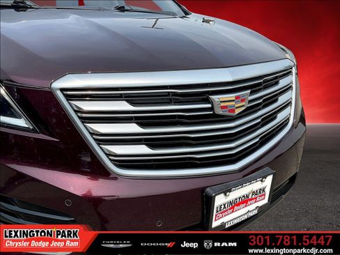 Used 2018 Cadillac XT5 Premium Luxury FWD image 30