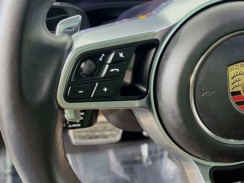 Used 2023 Porsche Cayenne S image 10