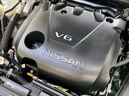 Used 2023 Nissan Maxima SR w/ Sport Mat Group FWD image 32