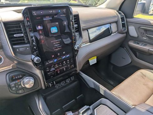 Used 2025 RAM 1500 Limited AWD/4WD image 17