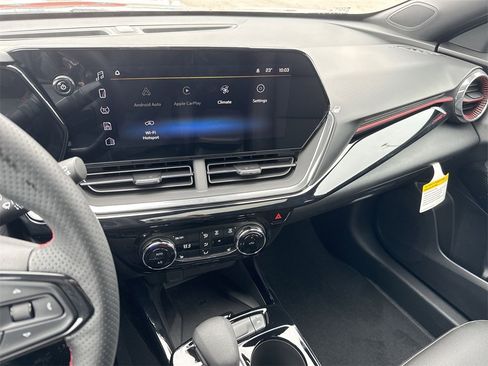 New 2026 Chevrolet Trax RS w/ Sunroof Package image 20