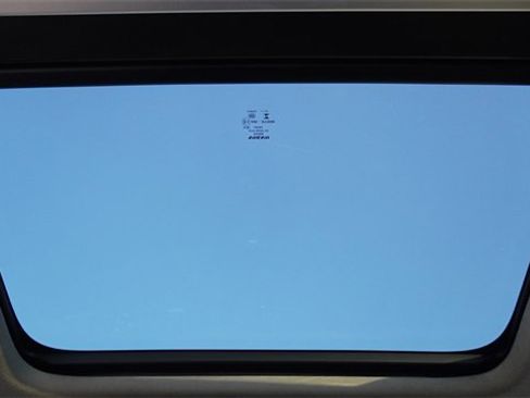 Used 2021 Volvo XC40 T5 Inscription w/ Advanced Package image 18