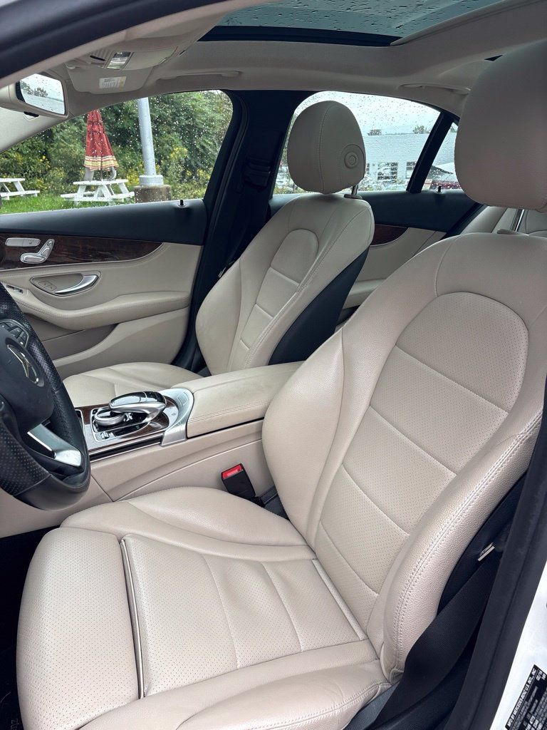 Certified 2016 Mercedes-Benz C 300 4MATIC Sedan image 10