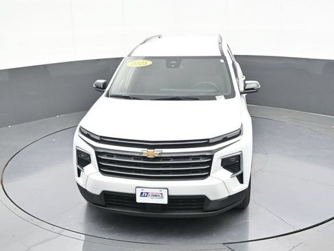Used 2025 Chevrolet Traverse LT w/ Driver Confidence Package AWD/4WD image 66