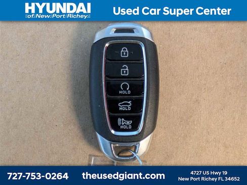 Used 2023 Hyundai Elantra Limited image 37