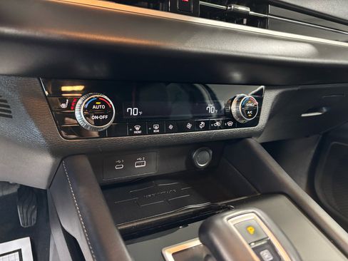 Used 2023 Mitsubishi Outlander SE Black Edition image 27